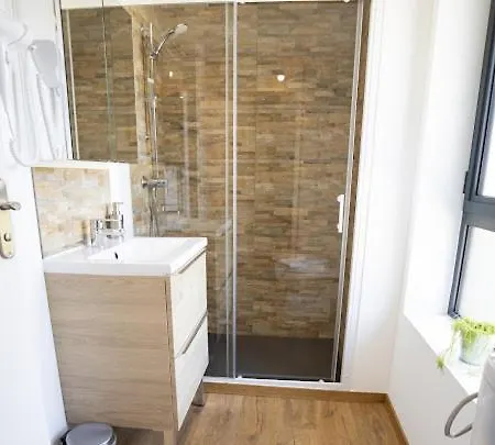 Han/Misafirhane L'auberge De Papa Auzouville-sur-Ry