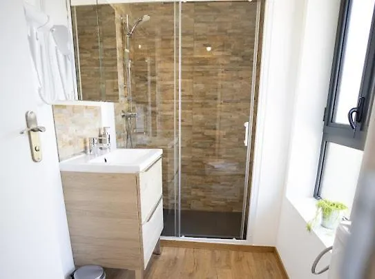 Inn L'auberge De Papa Auzouville-sur-Ry